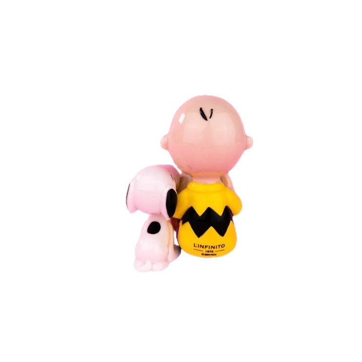 “Charlie Brown e Snoopy con libro”