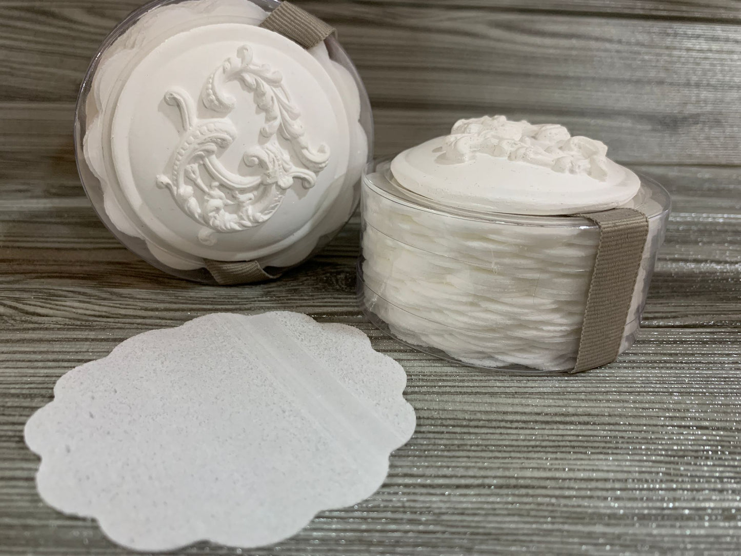 Scatola con fogli di sapone