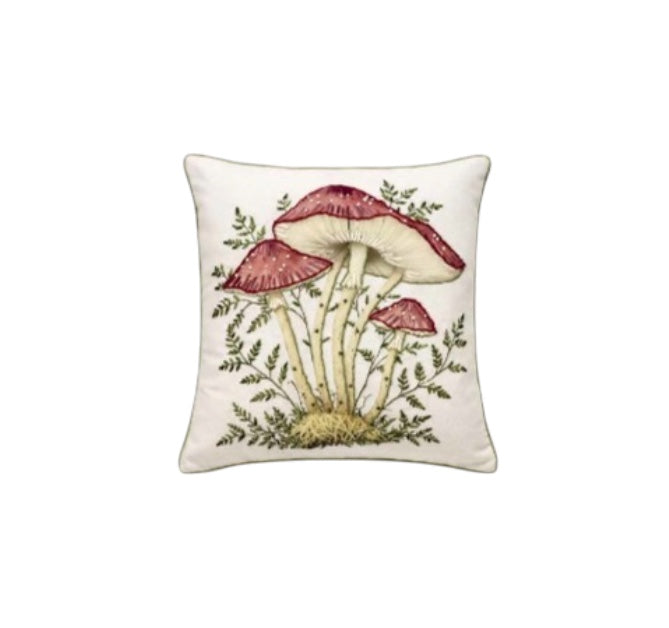 Scopri il cuscino quadrato Red Story: stile, comfort e un tocco di magia autunnale per abbellire la tua casa.