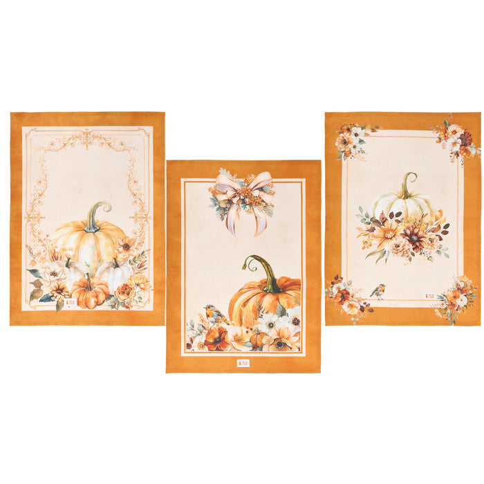 Strofinacci assortiti Racconti d'Autunno con illustrazioni di zucche e fiori in tonalità calde.